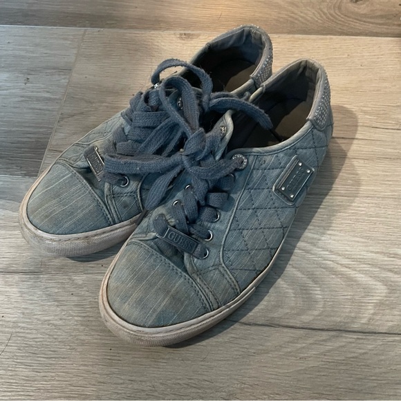 Guess shoe size 7 - Picture 4 of 9